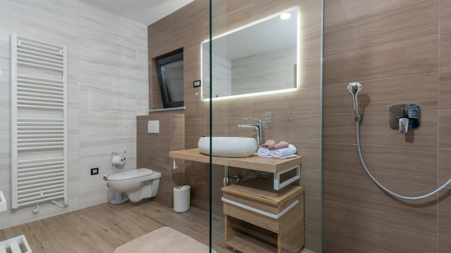 Bathroom 2, Villa Callista, Sveta Nedelja