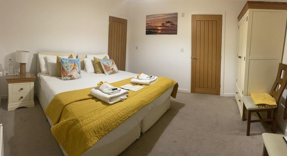 Others 3, Avon Beach Bed & Breakfast, Dorset