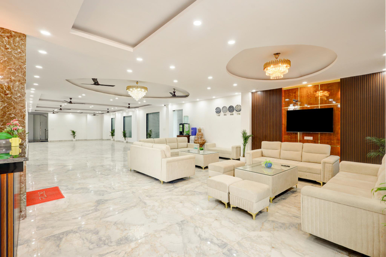 Public Area, Hotel The Venice- Near Indraprastha Apollo Hospital, Delhi