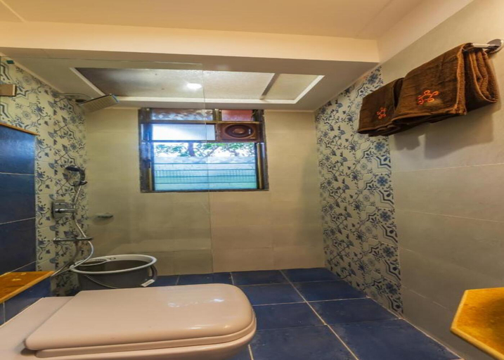 Bathroom 4, SaffronStays Ekaant, Palghar
