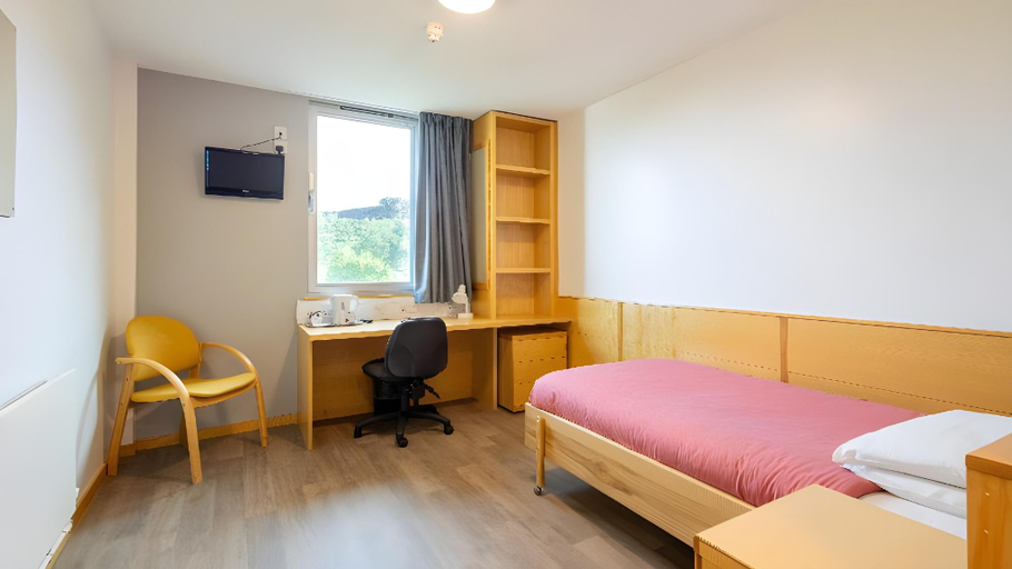 Bedroom 3, Pollock Halls - Edinburgh First - Campus Accommodation, Edinburgh