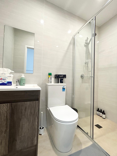 Bathroom 2, 197 Shafston Ave Kangaroo Point QLD 4169, Brisbane