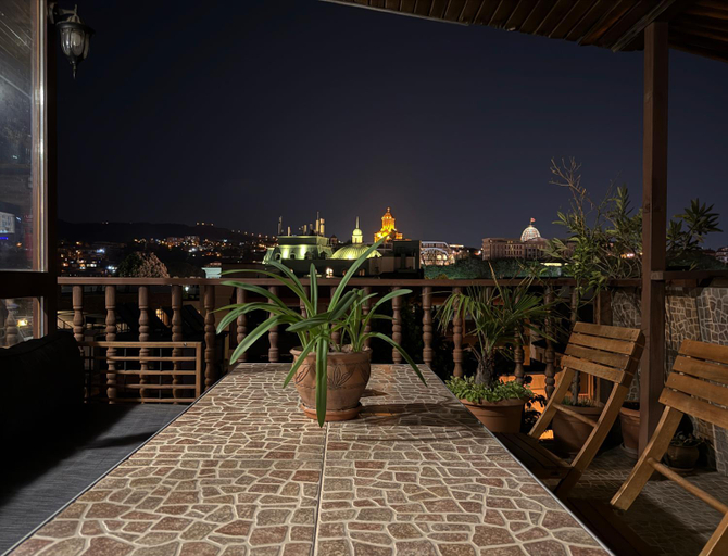 Others 4, Babilina B&B, Tbilisi