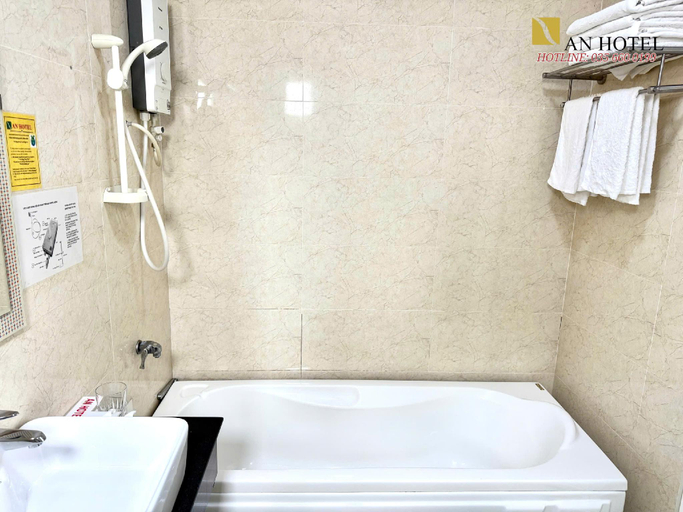 Bathroom 3, An Hotel Can Tho, Cái Răng