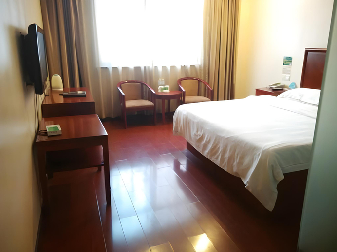 Bedroom 2, GreenTree Inn Heze Railway Station Hotel, Heze