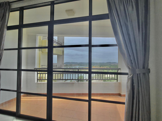Balcony/terrace 5, Marina Teluk Batik by Manhattan Group, Manjung