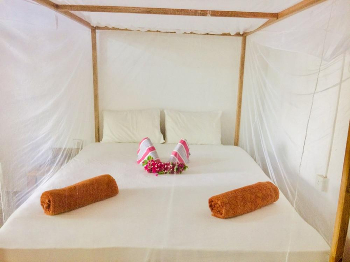 Bedroom 2, Tropicana Home Stay, Pothuvil