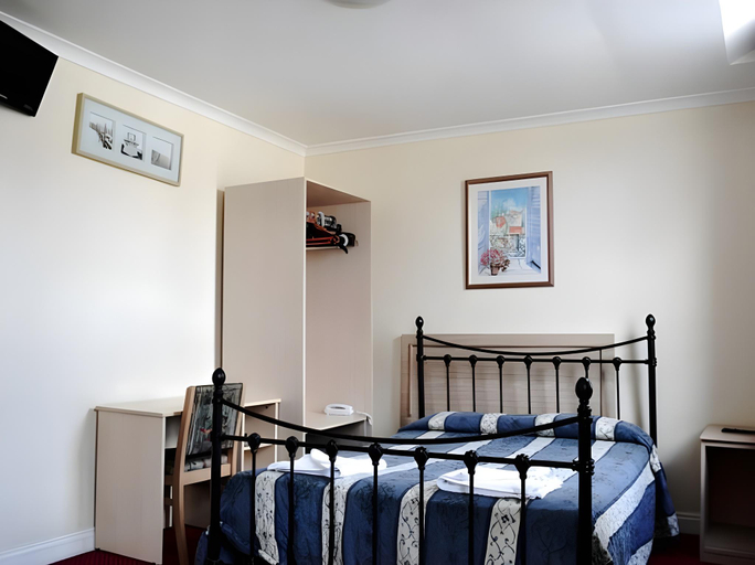 Bedroom 3, The Blair Victoria Hotel, London