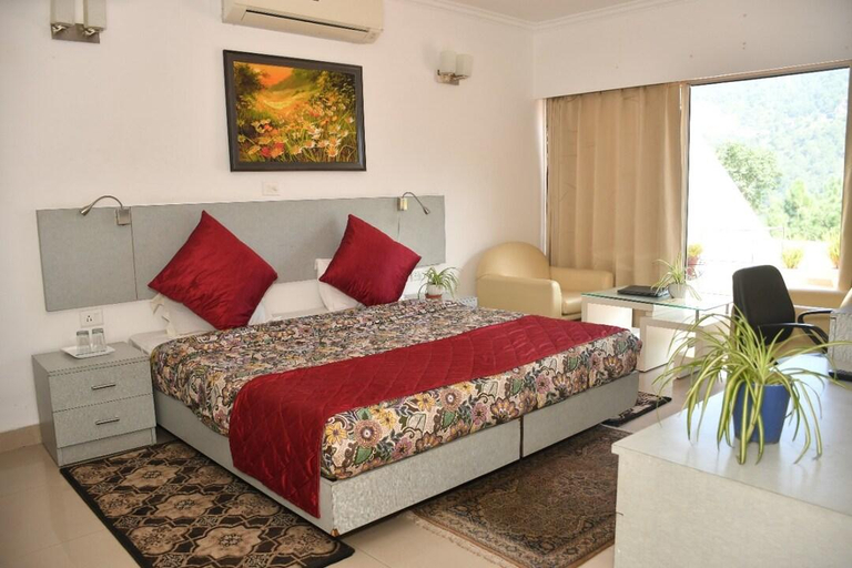 Bedroom, Misty Meadows Resorts, Solan