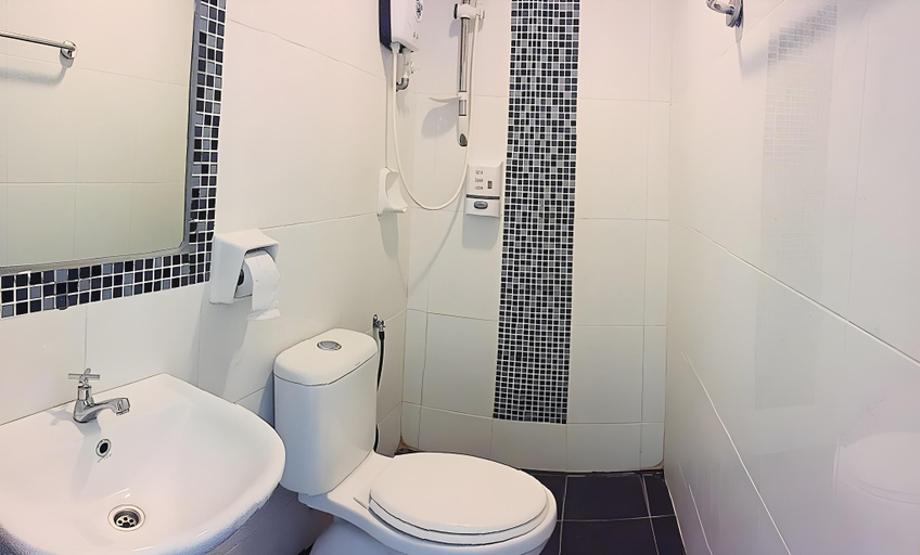 Bathroom 4, M MOTEL MERU, Kinta