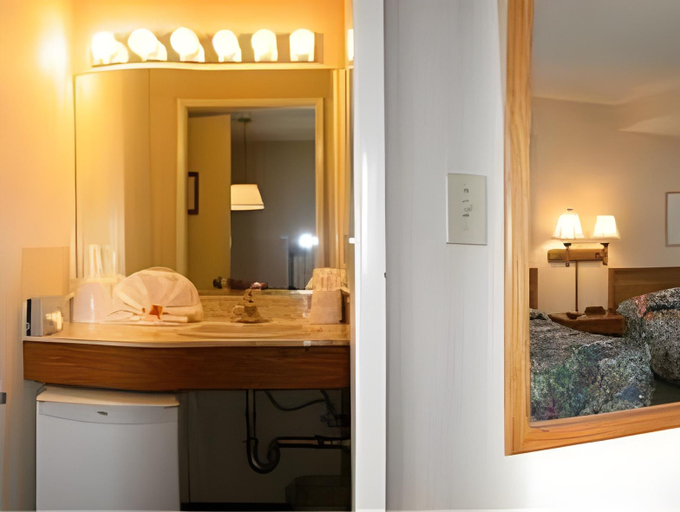 Bathroom 3, Cabrillo Inn at the Beach, Santa Barbara