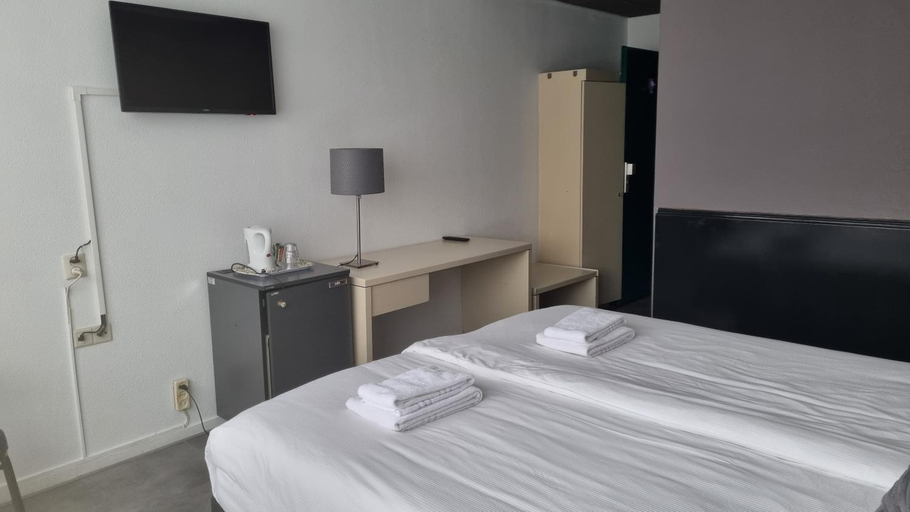 Bedroom 3, City Hotel Winschoten, Winschoten