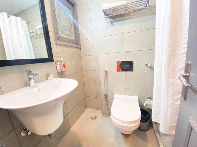 Bathroom 4, Hotel City Empire Dx, Delhi