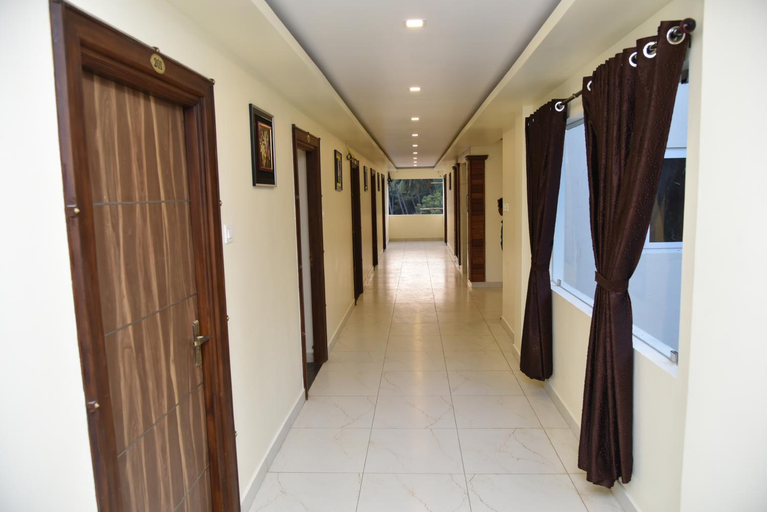 Others 5, Sree Ganesh Inn, Dindigul