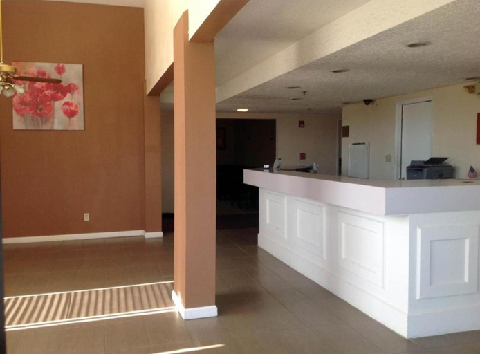 Public Area 2, Studio 6 Suites Delano, CA, Kern