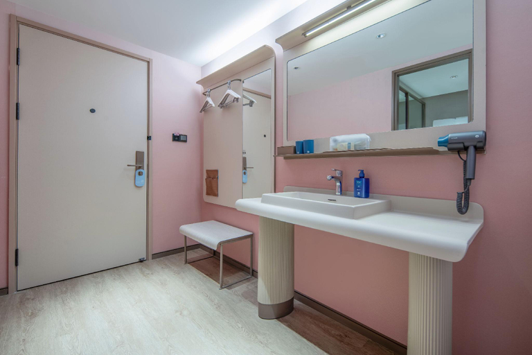 Bathroom 3, Hanting Hotel Changsha Hunan TV Zhongnan Automobile World, Changsha