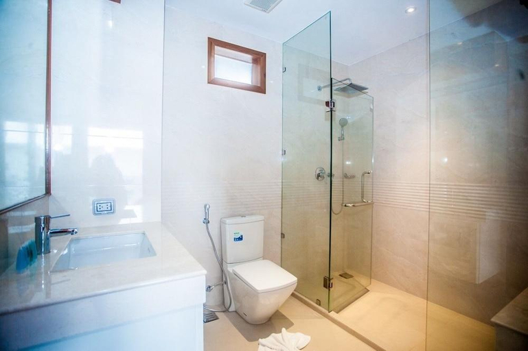 Bathroom 4, Q Residence, Phuket Island