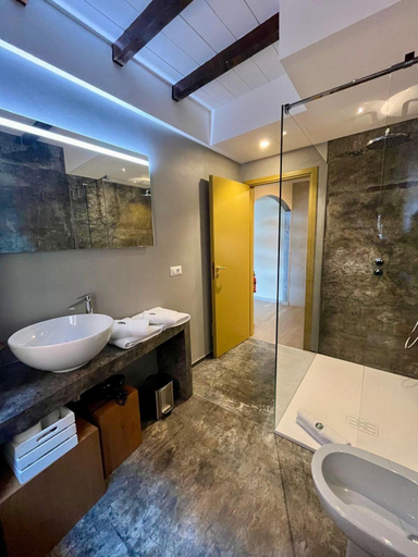 Others 5, Divina Vita Apartments, Lecco