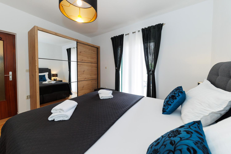 Bedroom 3, Apartments Riva, Zadar