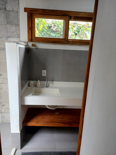 Bathroom 4, Aldeia Corumbau, Prado