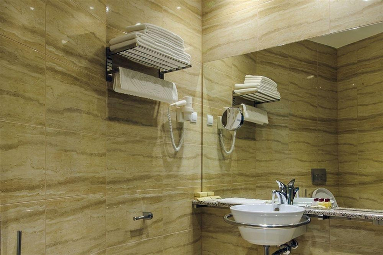 Bathroom 2, Hotel M Nikić
