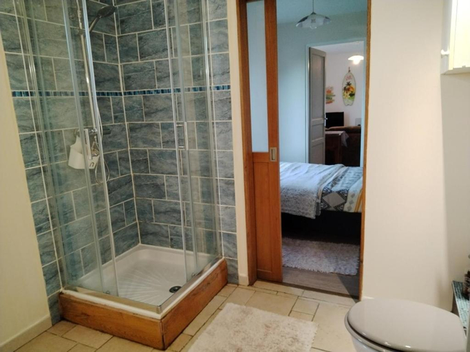 Bathroom 3, accommodation a la ferme, Corrèze