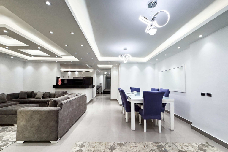 Dining 3, Xuru Stays I The Bold & Bright 3bdr Apt. 15 Min To Airport, Nasr City 1