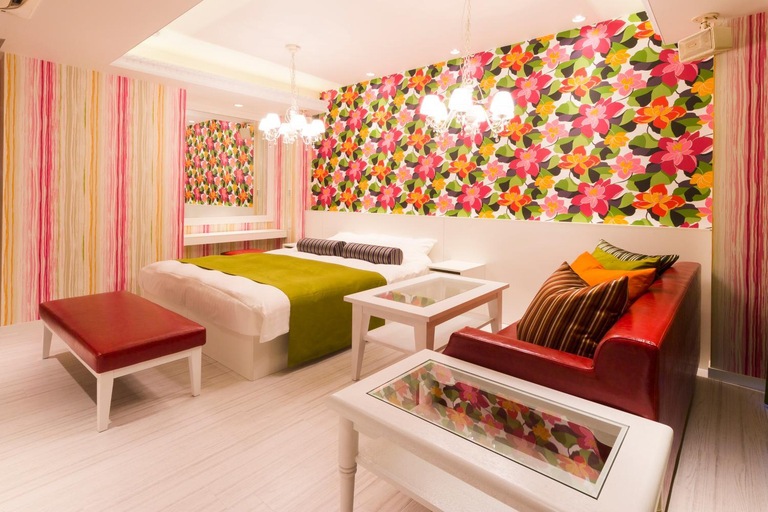Others 3, Hotel CLover Leaf Tsukasa (Love Hotel), Tosu