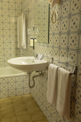 Bathroom 4, Flag Hotel Madeira - Ribeira Brava, Ribeira Brava