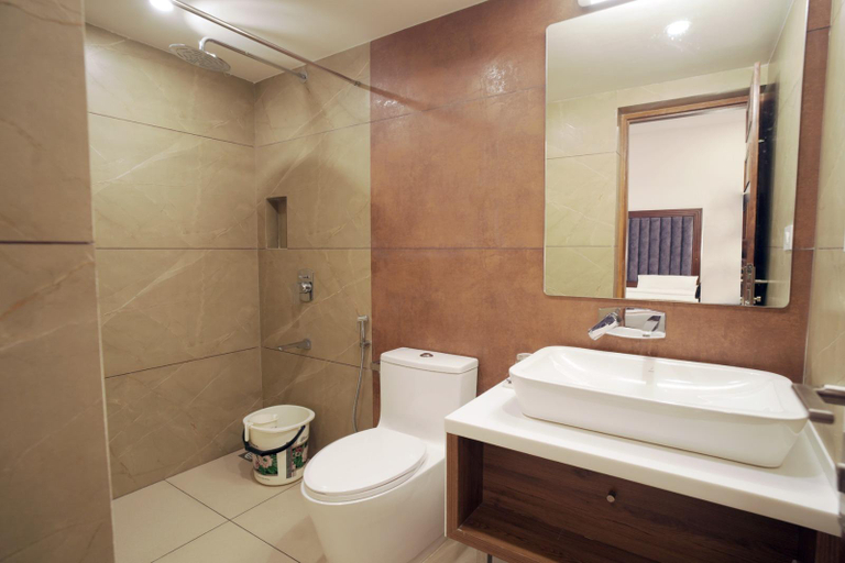 Bathroom, Alleppey Prince Hotel, Alappuzha
