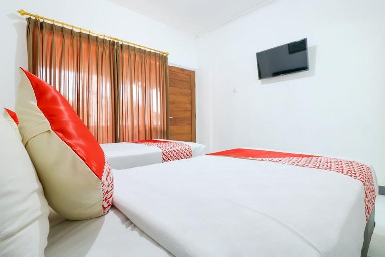Bedroom 2, Rasa Sayang Beach Inn, Badung