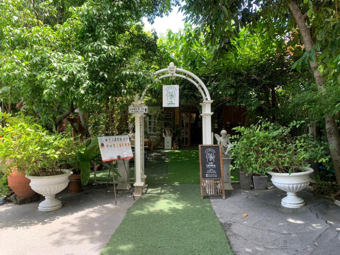 Others 5, Ruennakornin Guest House, Bang Kruai
