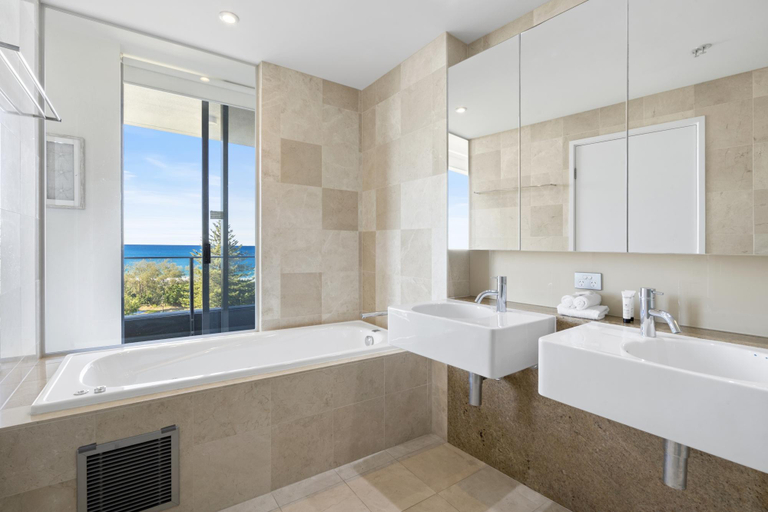 Bathroom 4, Beachfront Broadbeach Luxury #17, Gold Coast