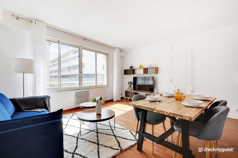 Interior view 2, Welcoming apartment - 3BR/6P - Near Convention , Paris