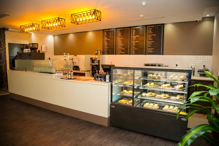 Food & Drinks, Oasis Rise Hotel Apartments, Jeddah