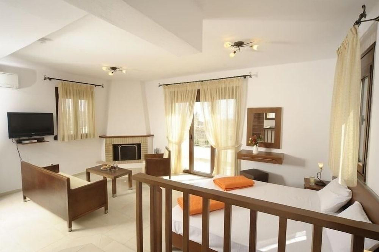 Bedroom 3, Lenikos Resort, Crete