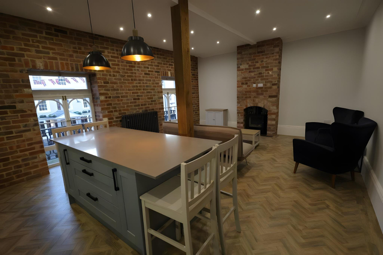 Others 5, Red Lion Apartments, Lincolnshire