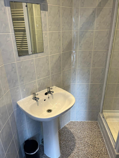 Bathroom 3, Red Lion, Dorset