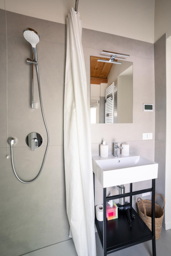 Bathroom 3, Borgo Le Lanterne Charming Vacation Rental, Treviso
