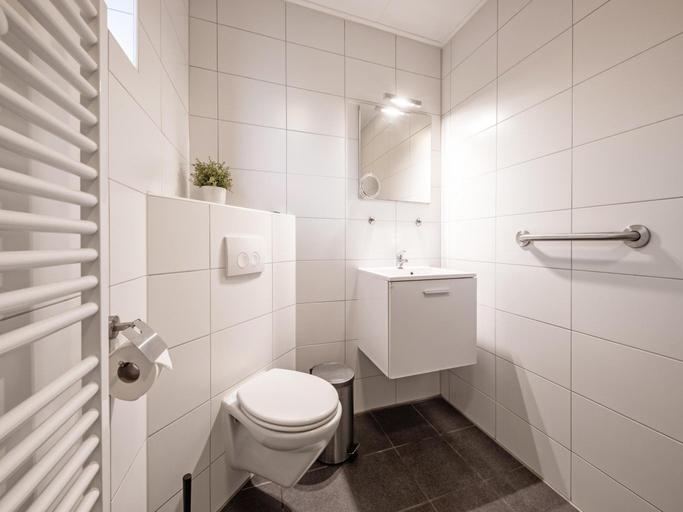 Bathroom 3, Holiday Home in De Koog near Beach, Texel