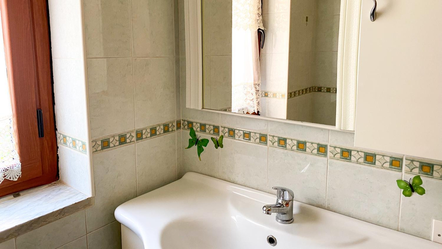Bathroom 2, Casa Vacanze da Vicenta, Salerno