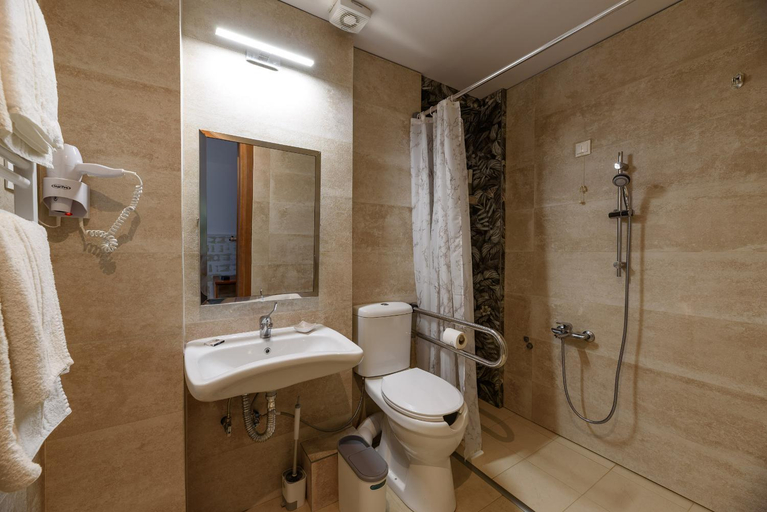 Bathroom 4, City Gate Hotel Airport Thessaloniki, Central Macedonia