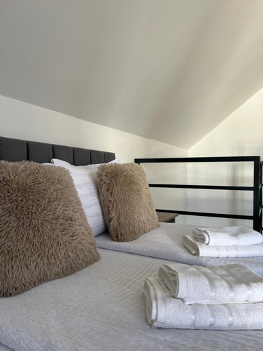 Others 4, La Luna Imobiliare, Ocna Mures