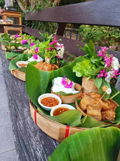 Food & Drinks 4, Punnattha House by Peema Villa, U Thong