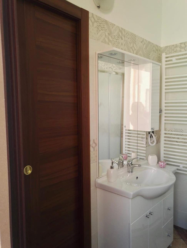 Bathroom 2, Il grillo parlante, Lecce
