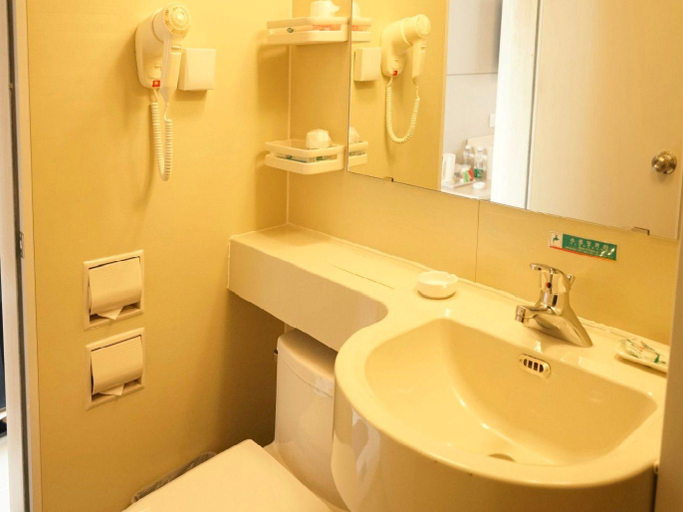 Bathroom 3, Jinjiang Inn Yingkou Port Authority Bayuquan Century Square, Tieling