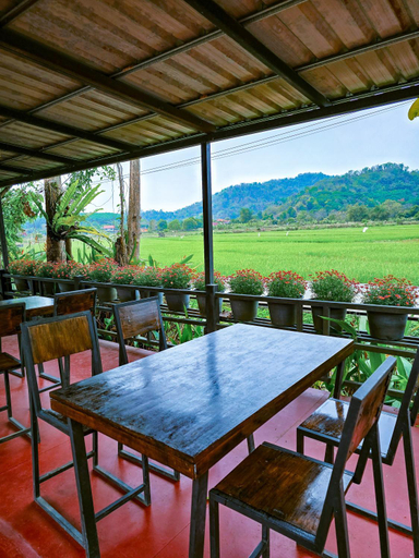 Food & Drinks 4, Baan Sin Suk, Muang Chiang Rai