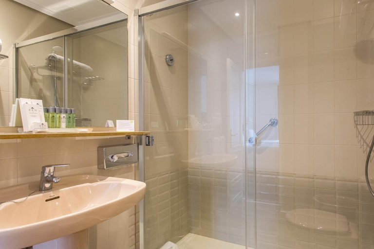 Bathroom 3, Sercotel Europa, Guipúzcoa