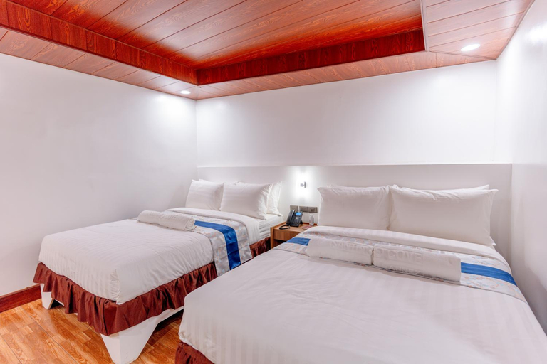 Bedroom 3, Santiago Cove Hotel and Restaurant, Santiago