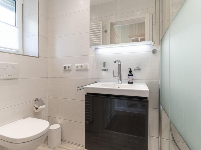 Bathroom 4, Ferienwohnung in Westerdeichstrich, Dithmarschen